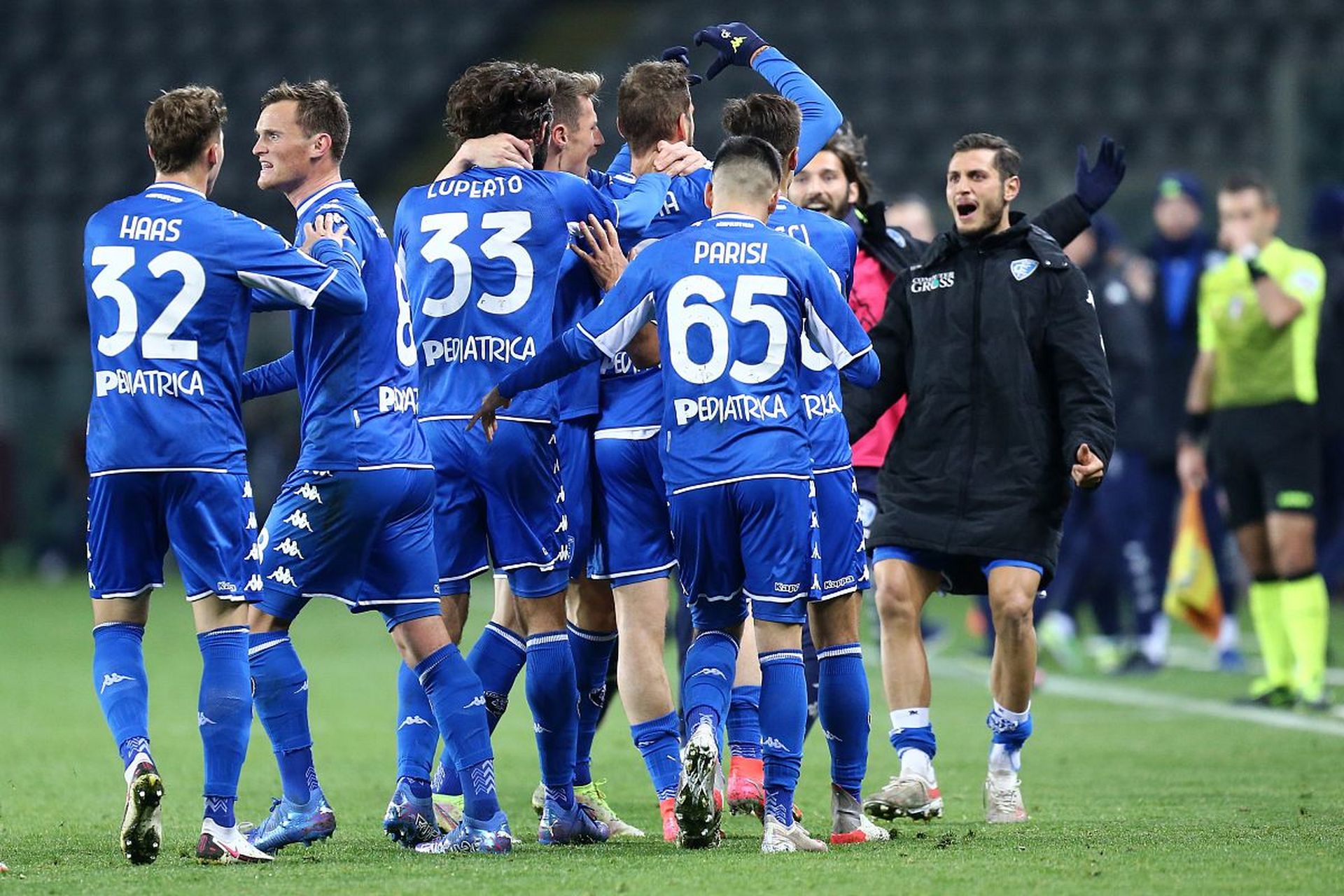 足坛输送高 足坛输送高